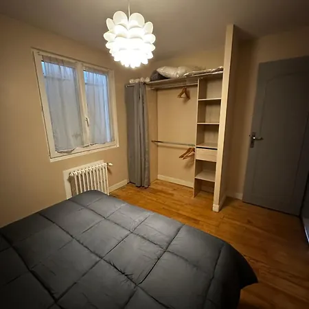 Holiday home Charmante Maison De Margny-les-Compiegne